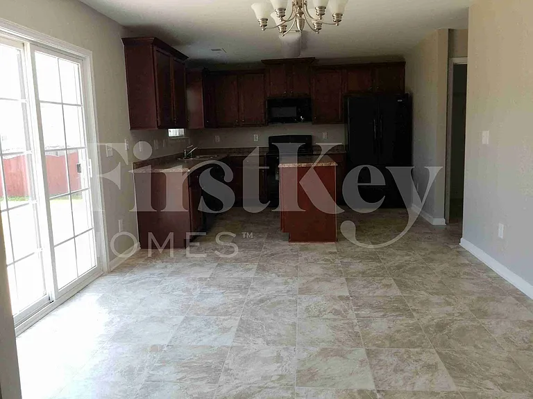 1309 Waldridge Ct — Photo 14