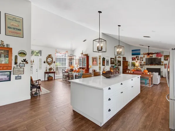 3735 Satin Leaf Court, Delray Beach, FL 33445