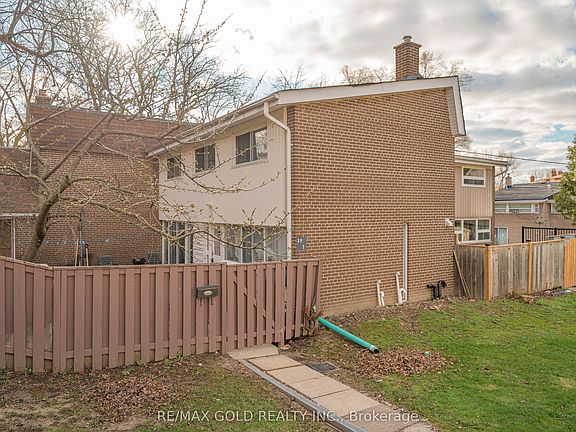 5th image of 30 Sentinel Rd #2