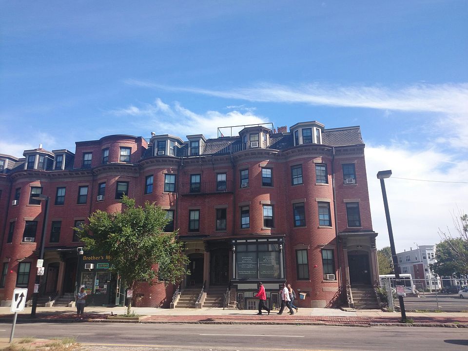 2nd image of 804-804A Tremont St