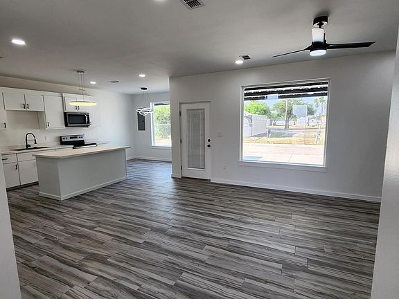 2nd image of 700 W Seminole Ave