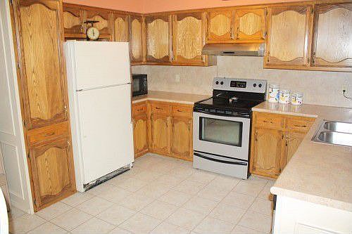 5th image of 3305 Cedarhill Dr