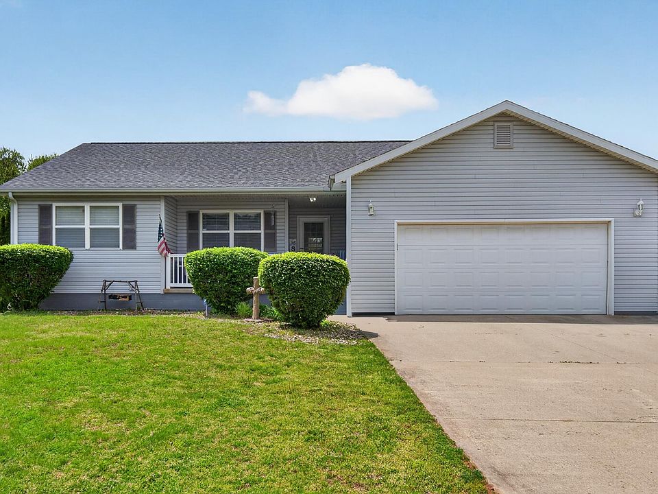 1st image of 305 Kingsmill Dr