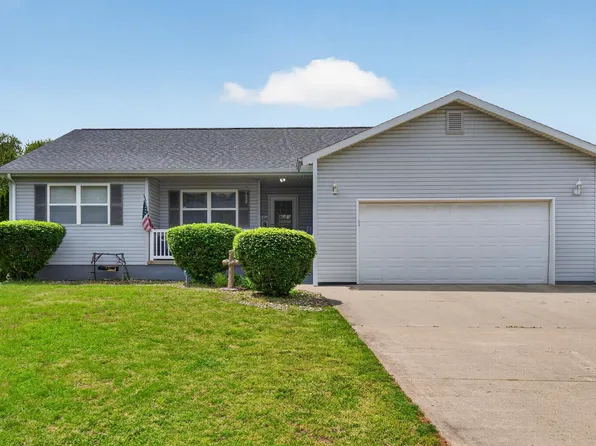 305 Kingsmill Dr, Logansport, IN 46947