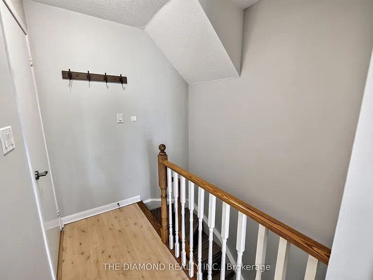 16 Laidlaw St #912 — Photo 3