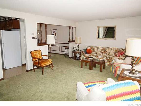 2nd image of 73 Colonial Manor Ct