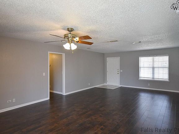 3rd image of 4306 Scottsdale Ln