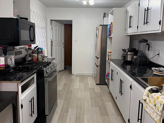 3rd image of 3243 Isla Morada Dr