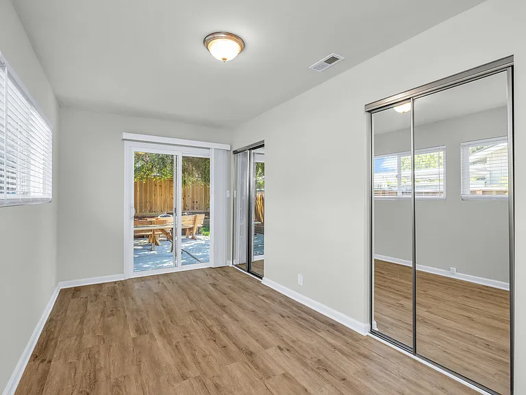 761 San Carlos Ave — Photo 23