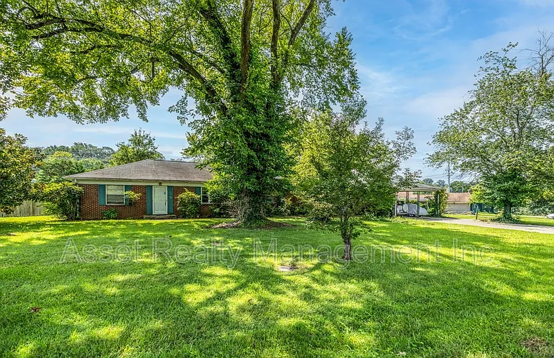 2 bed, 1.0 bath, 1500 sqft, $1,695 — Photo 2