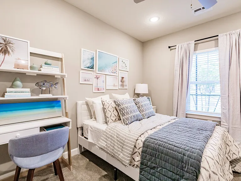 Vantage Apartments — Photo 49