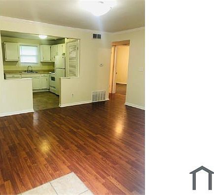 4th image of 138 Stevens Ave