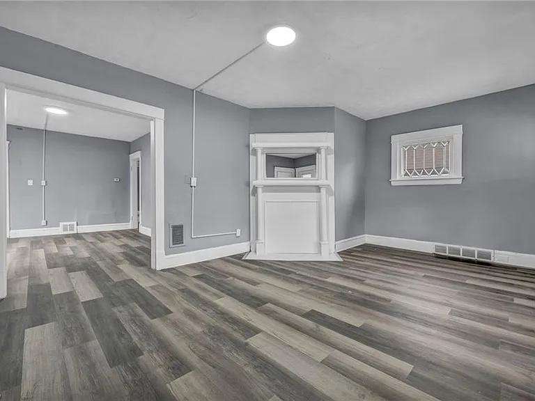 1114 E 112th St #2 — Photo 19