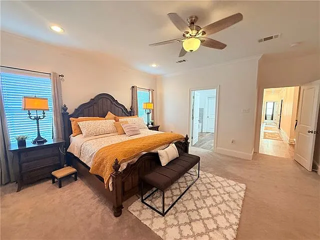 819 N Woodlawn Ave — Photo 7
