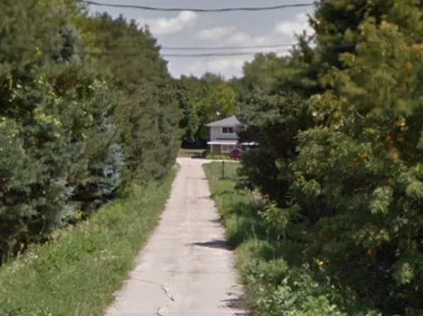 7354 N Bray Rd, Mount Morris, MI 48458