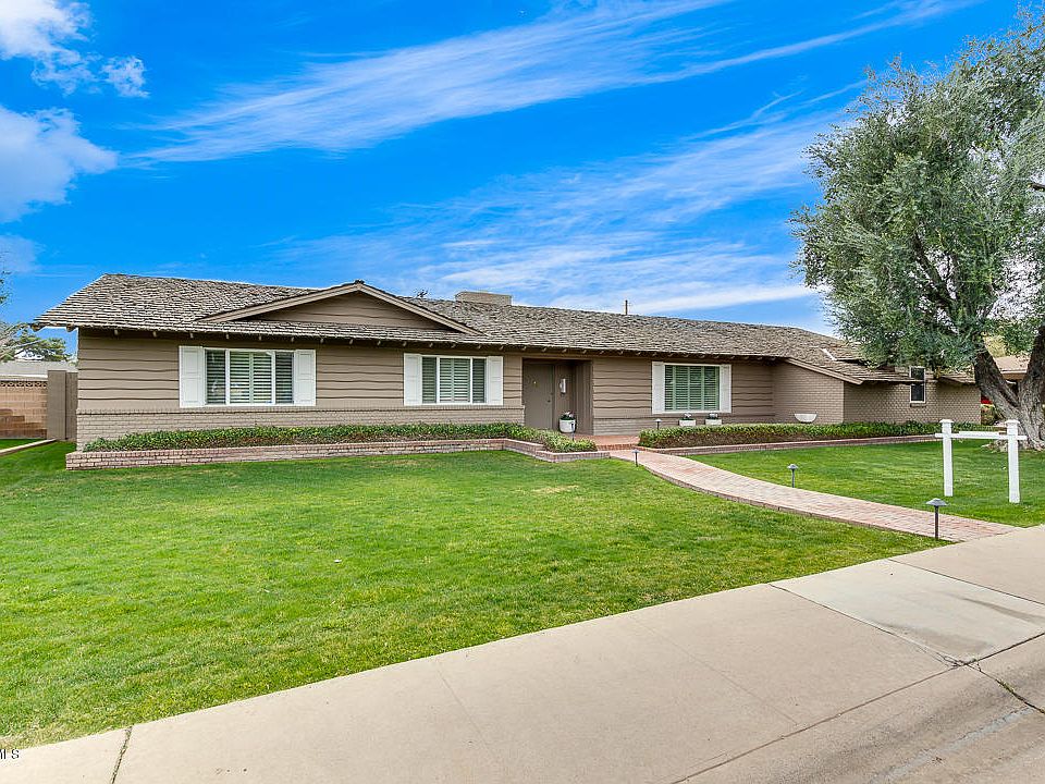 1st image of 221 E Loma Vista Dr