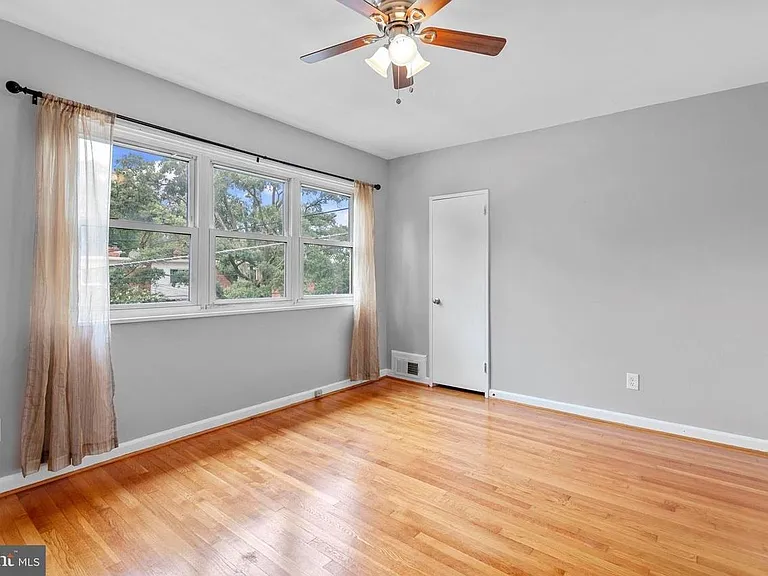 5810 33rd Pl — Photo 21