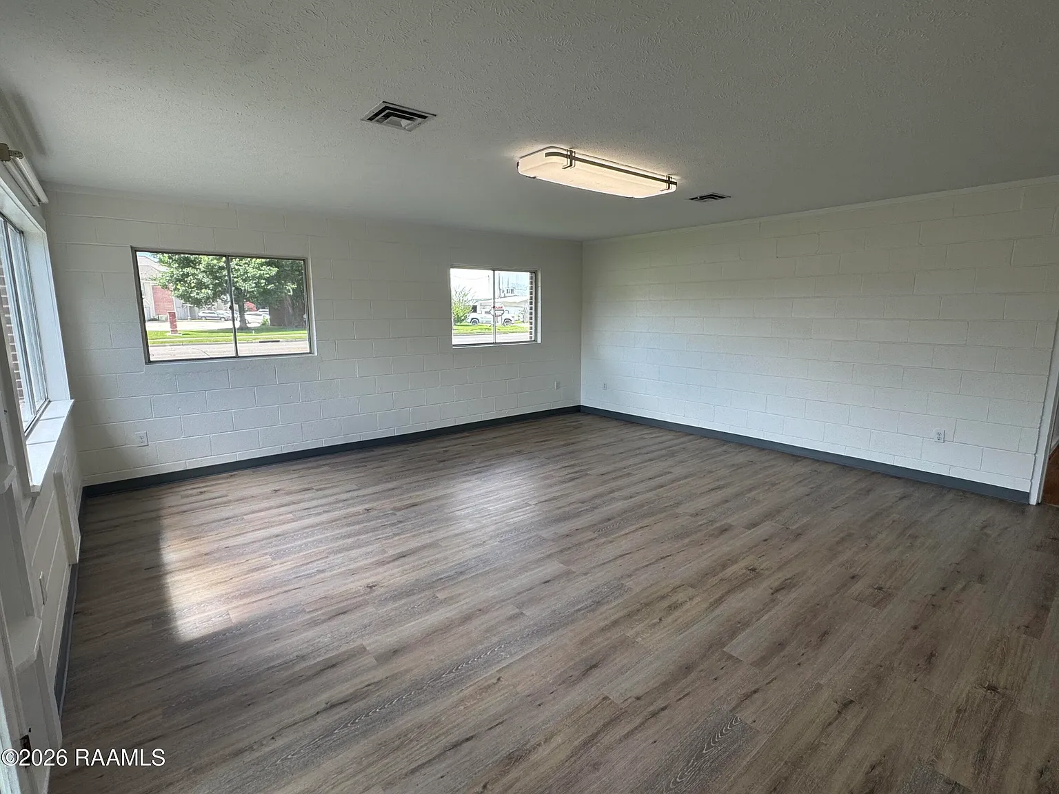 3 bed, 1820 sqft, $1,900 — Photo 4
