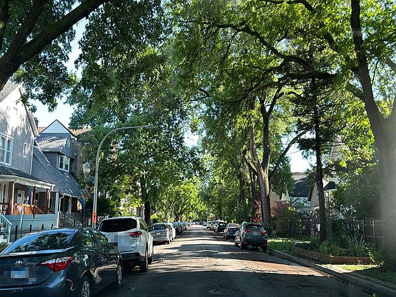 5th image of 3215 N Whipple St