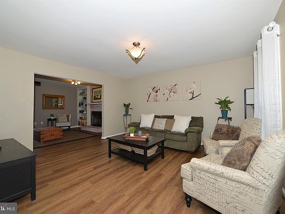 5th image of 3138 Ironhorse Dr