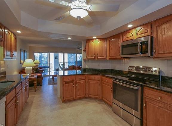 4th image of 26930 Wedgewood Dr APT 303