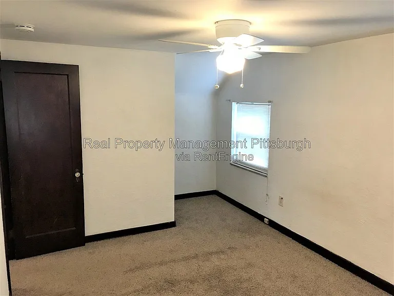 1685 Doyle St — Photo 9