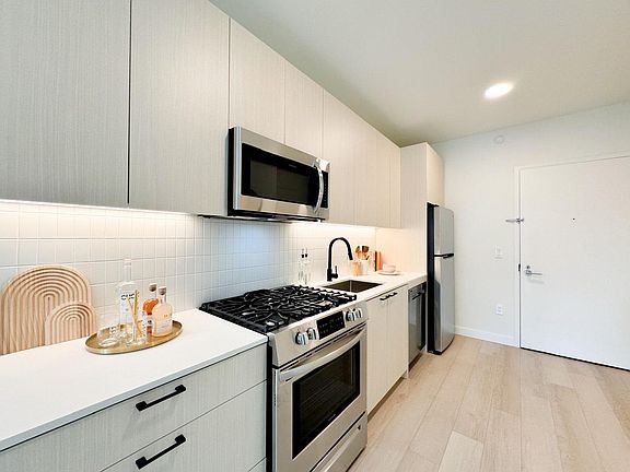 2nd image of 15310 88th Ave #1