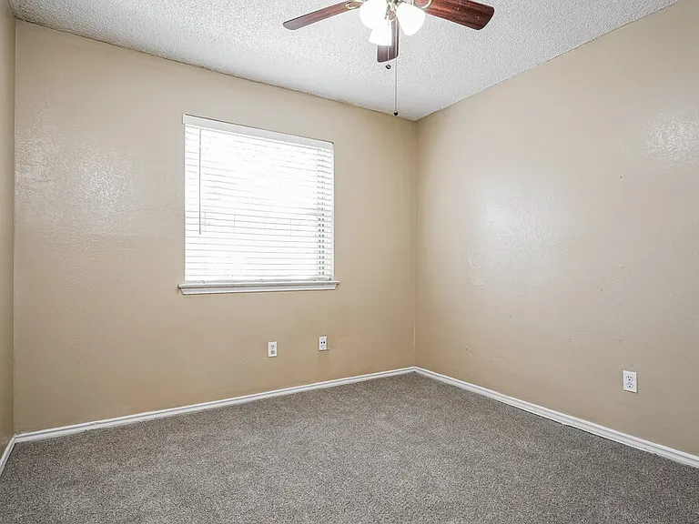 405 Lemon Dr — Photo 14