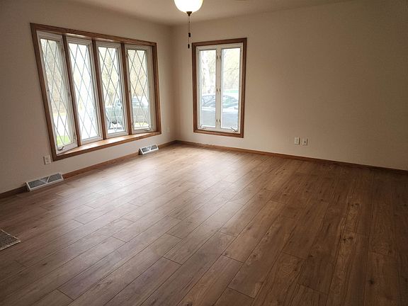 5th image of W14265 Ginger St