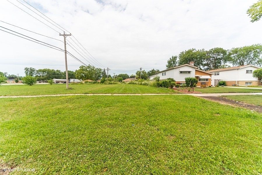 1st image of 1113 W Hillside Dr