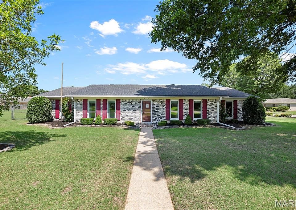 1st image of 816 Holly Ave