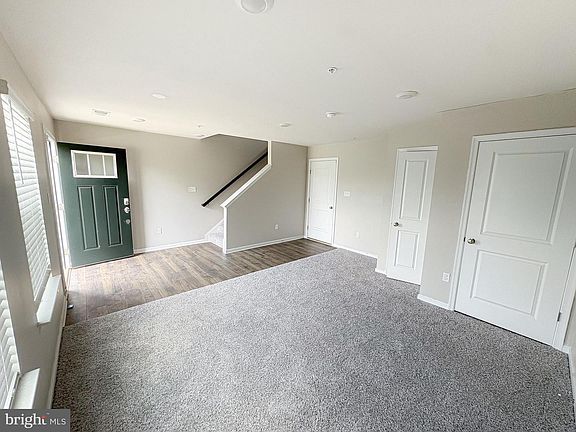 4th image of 9623 Fagan Dr