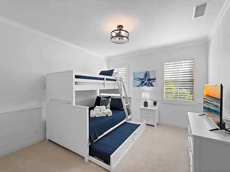 1 Julia St — Photo 34