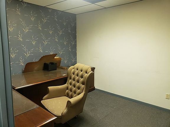 5th image of 47 E Market St
