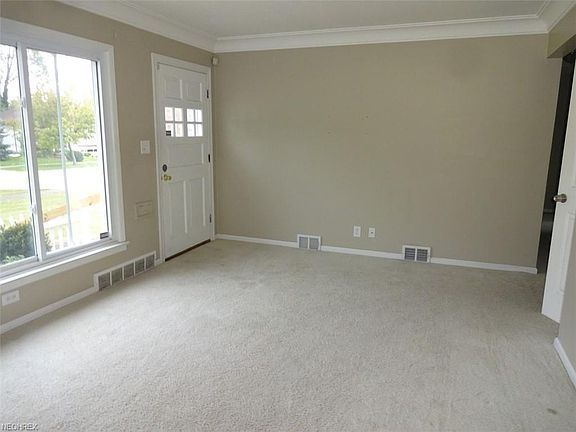 3rd image of 13604 Crestway Dr