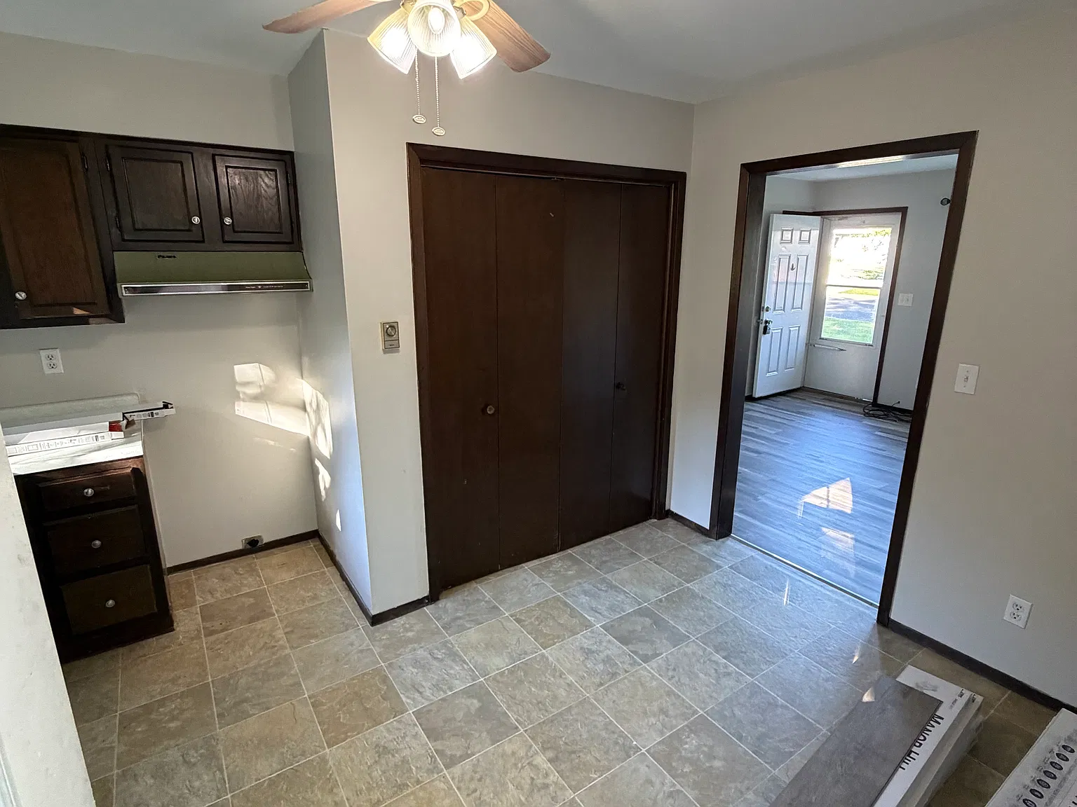 2 bed, 650 sqft, $915 — Photo 4