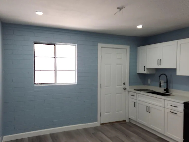 5002 S 36th Dr — Photo 9