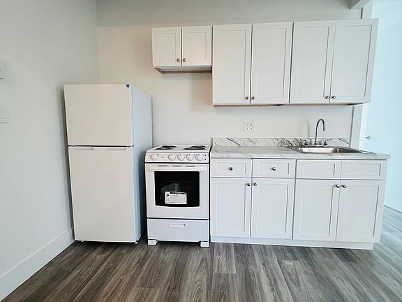 5th image of 633 E 230th St #5C