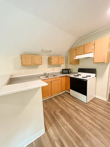 79 Groton Ave Photo 1