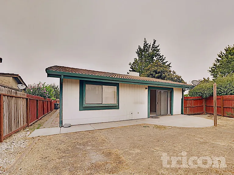 3239 Hartford Ave — Photo 12