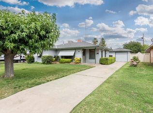 332 Greenwood Ave, Sanger, CA 93657