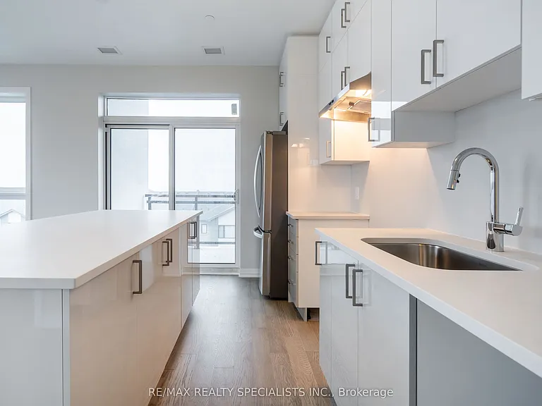 470 Gordon Krantz Ave #415 — Photo 8