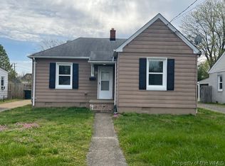 9 Monroe Dr, Hampton, VA 23669