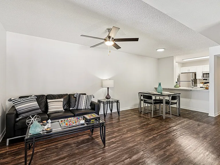 6-web-or-mls-SW 27th St-S1212-006