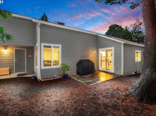 2141 SE Brookwood Ave, Hillsboro, OR 97123