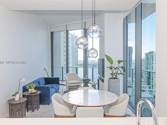2nd image of 501 NE 31st St Unit 4008