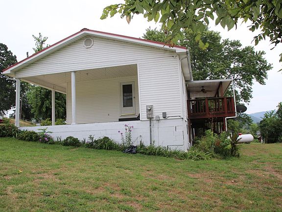 4th image of 402 Canaan Rd