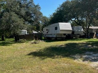 918 N Kossuth St, Rockport, TX 78382