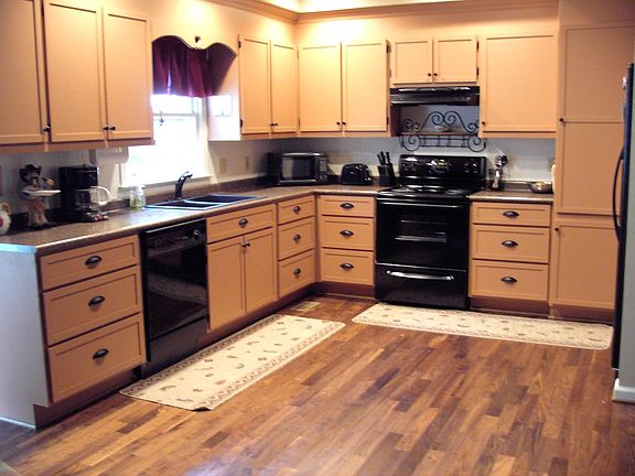 Beautiful upgraded kitchen