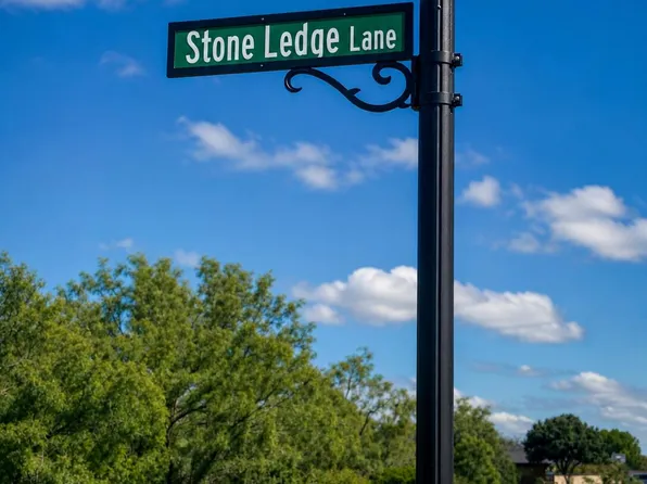 1329 Stone Ledge Ln #30, San Angelo, TX 76904